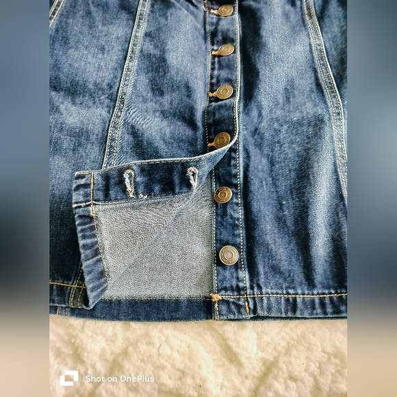 Mudd blue skirt denim stretch button front A-line size 7 - Picture 4 of 9